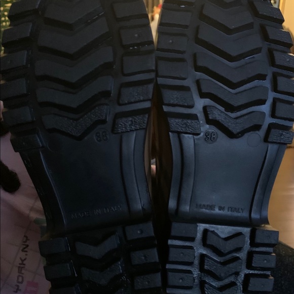 Authentic Burberry Rain Boots - Picture 11 of 11